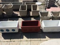 VAZE, ŽARDINJERE, KLUPA, BAROKNI STOL, KANALICE…